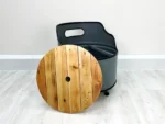 Fauteuil en tonneau métal upcyclé Lou avec assise bois et rangement intégré
