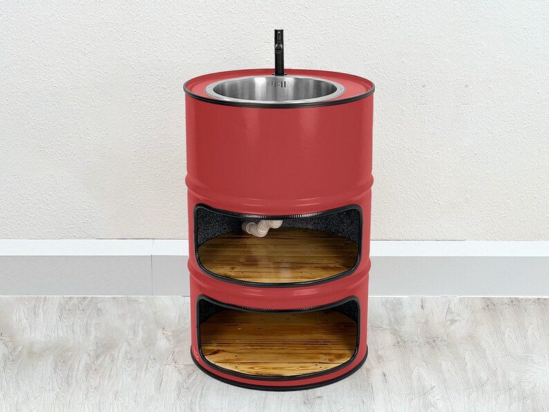 Lavabo en tonneau métal upcyclé avec bassin inox et étagères bois recyclé