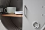 Armoire murale industrielle en baril métal 200L – Meuble upcyclé avec étagère – Image 3