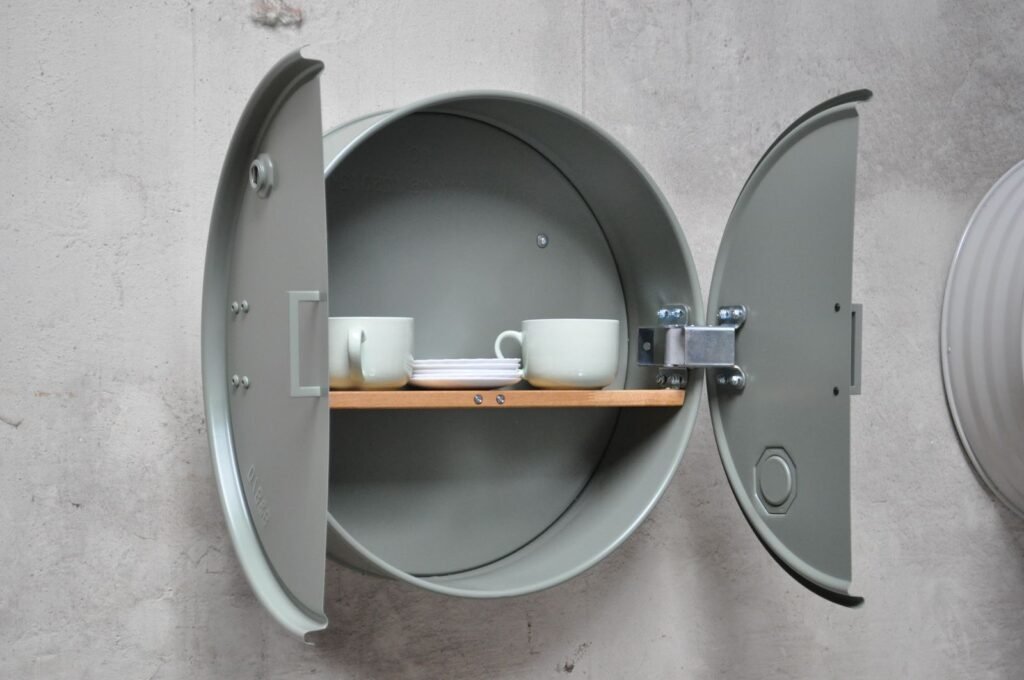 Meuble mural upcyclé en fût métallique thermolaqué
