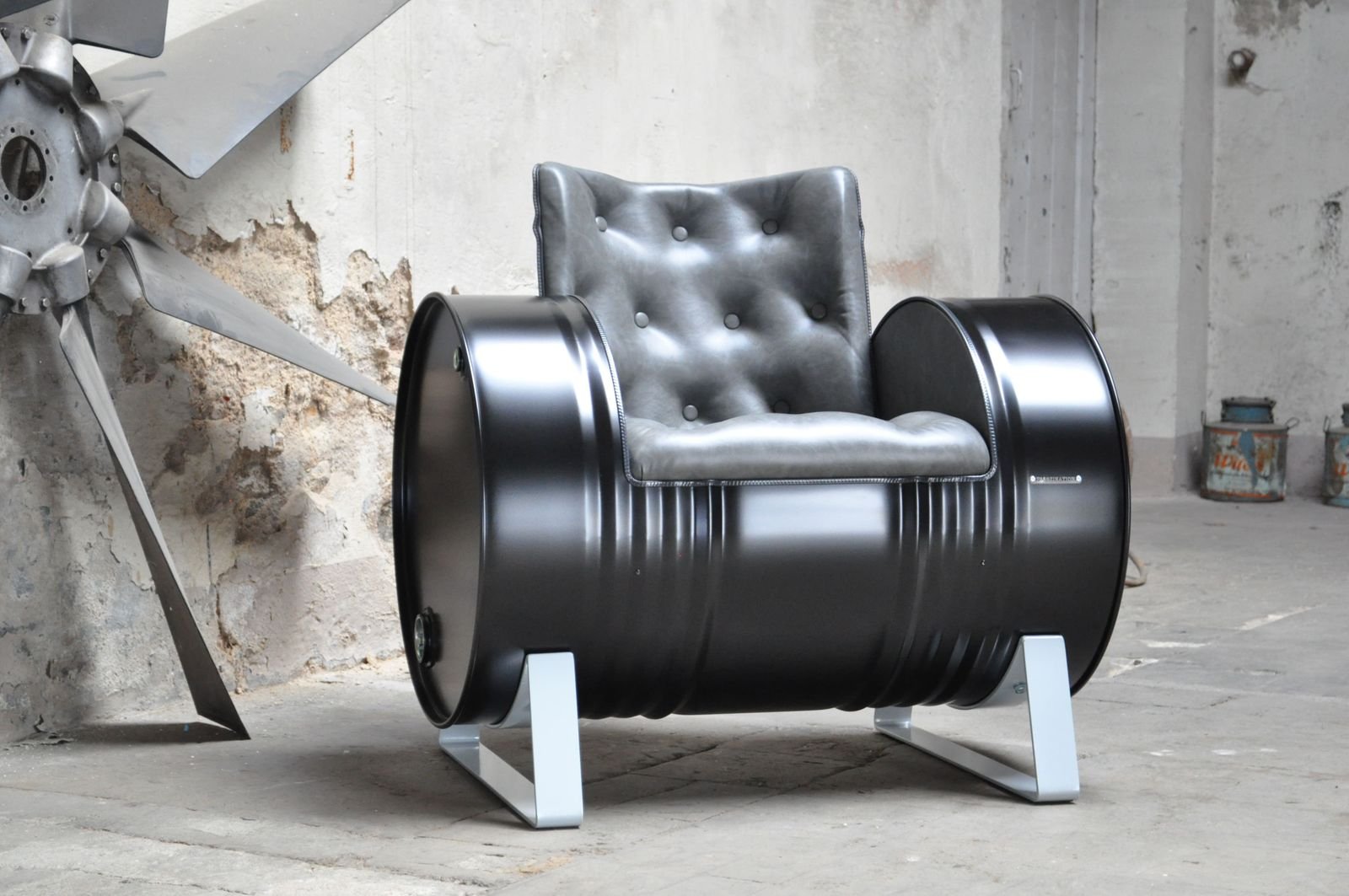 Fauteuil tonneau métal 200L Barrel Chair No.3 design industriel Fauteuil tonneau métal 200L Barrel Chair No.3 design industriel