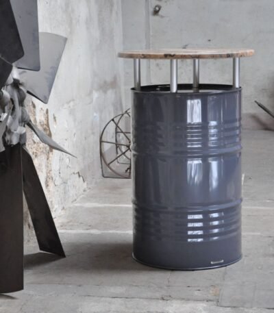 table haute tonneau métal 200L design industriel extérieur