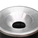 Poubelle industrielle upcyclée BinBin Flame 120L – Fût métal noir ignifuge design industriel – Image 3