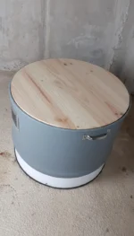 Niche Design pour Chien & Chat en Baril Métal Upcyclé – Table d’Appoint Industrielle Anti-Stress – Image 4