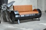 Canapé industriel en tonneau métal 200L – Sofa upcyclé 3 places avec coussins – Image 4