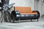 Canapé industriel en tonneau métal 200L – Sofa upcyclé 3 places avec coussins – Image 2