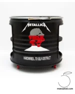 Table basse industrielle sur roulettes en baril métal recyclé 200L – Modèle Metallica sur mesure – Image 3